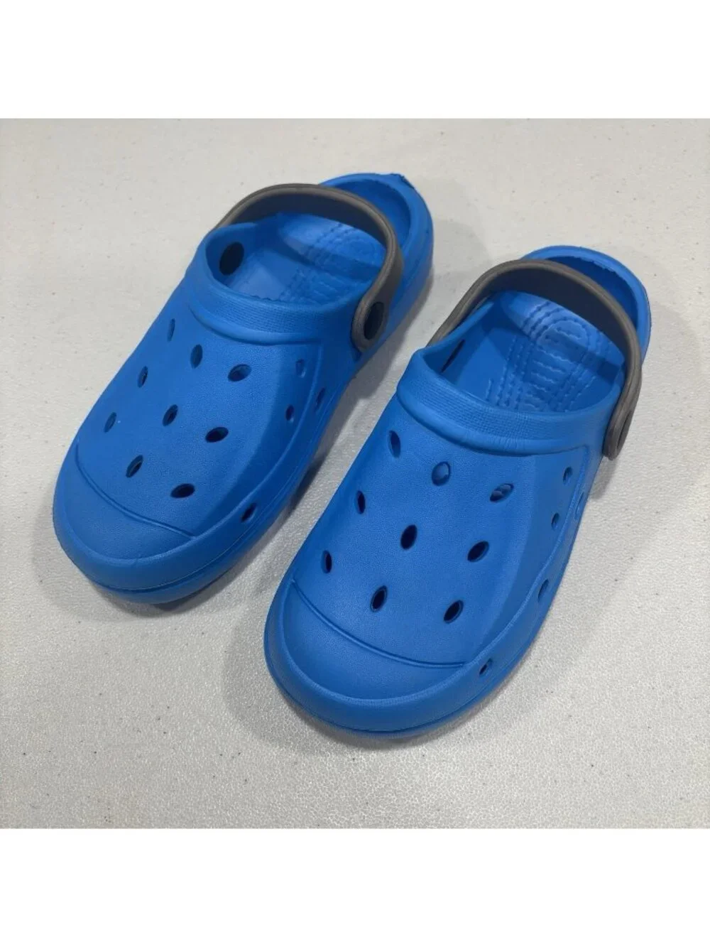 Lily & Dan Unisex Kids Blue/Gray Slip-On Clog Shoes w/ Heel Strap, Logo sz 2/3